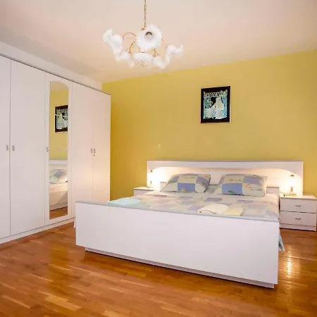 Apartment In Rovinj/istrien 11491 Rovinj
